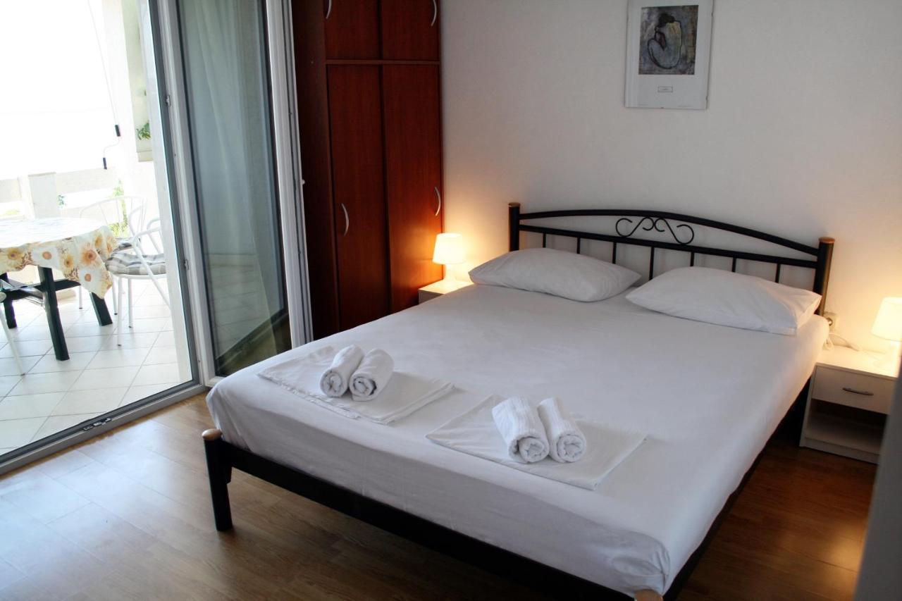 Apartments By The Sea Pisak, Omis - 1014 Esterno foto