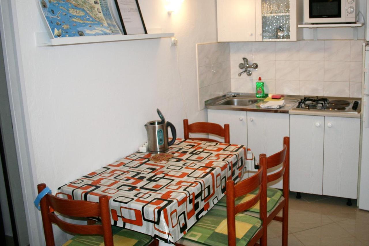 Apartments By The Sea Pisak, Omis - 1014 Esterno foto