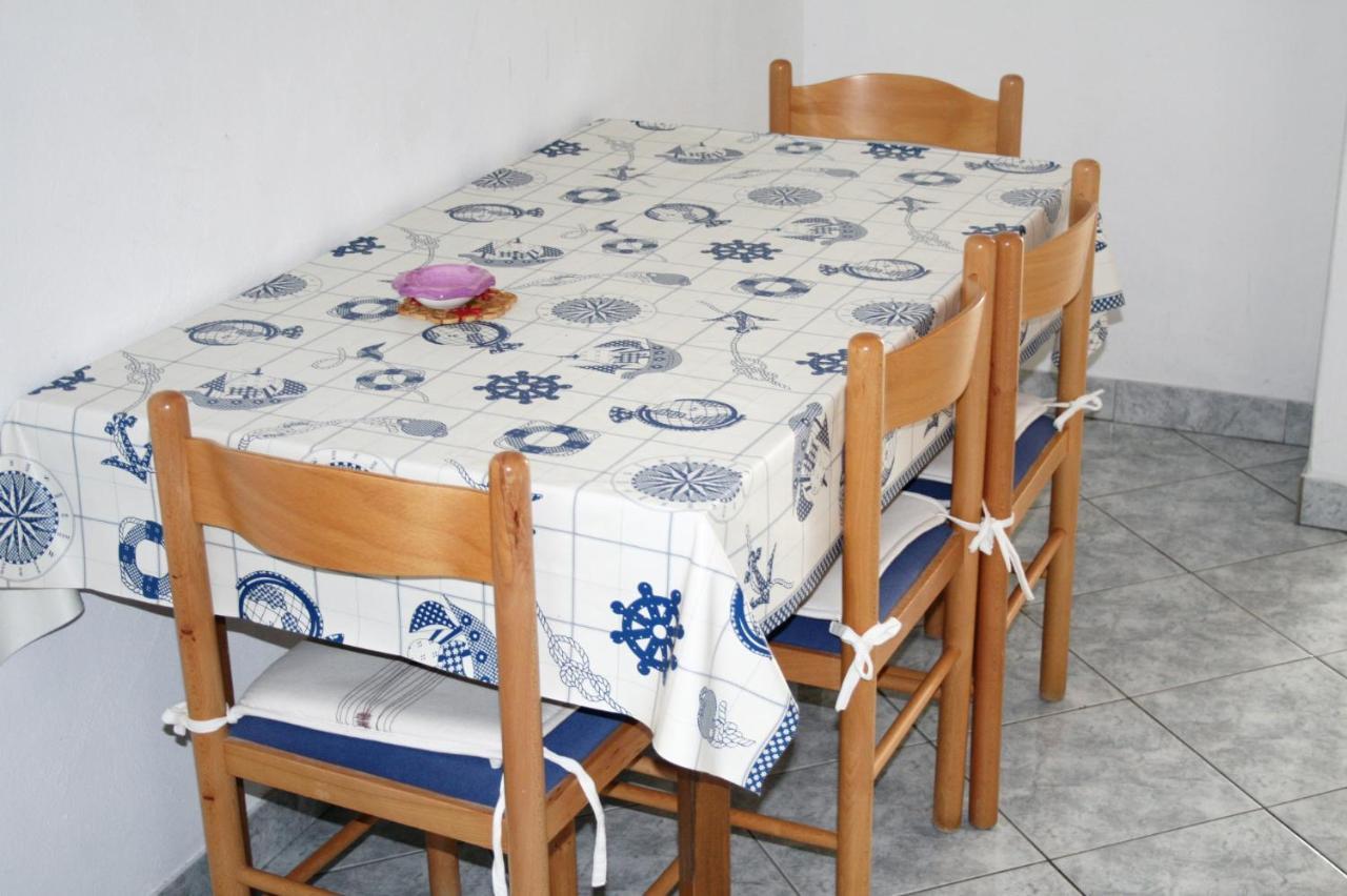Apartments By The Sea Pisak, Omis - 1014 Esterno foto