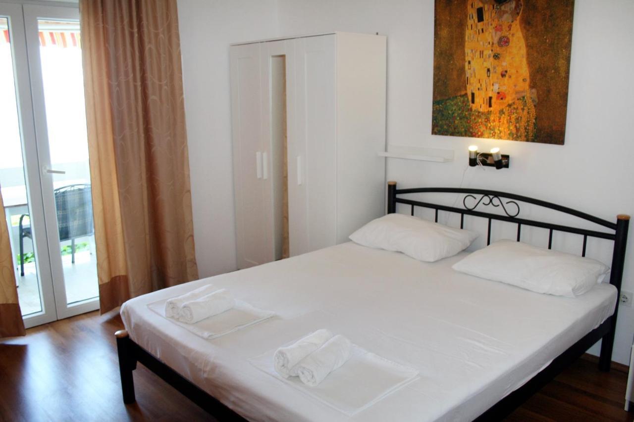 Apartments By The Sea Pisak, Omis - 1014 Esterno foto