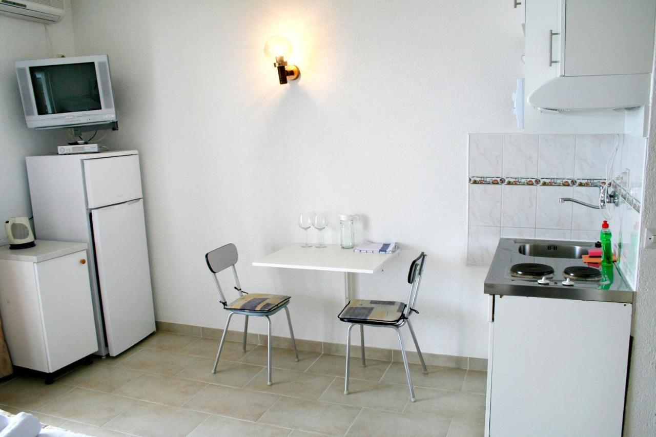 Apartments By The Sea Pisak, Omis - 1014 Esterno foto
